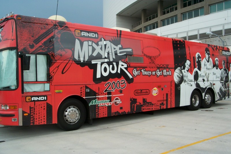 tour_bus.jpg